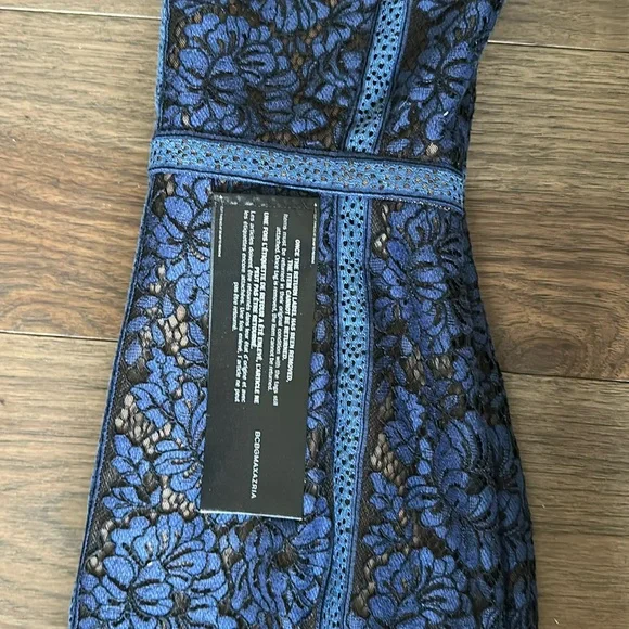 BCBGMaxAzria Cailean Midnight Blue Lace Dress - Picture 4 of 15
